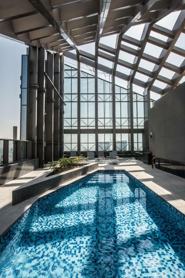 Fantastay Sparkle Tower One Bedroom Suite Marina View Дубай Экстерьер фото